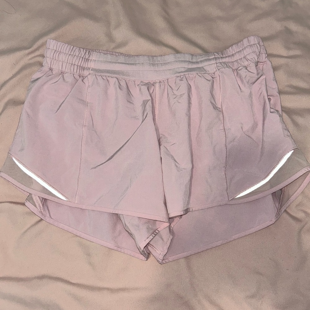 Lululemon hotty hot short 4 inch